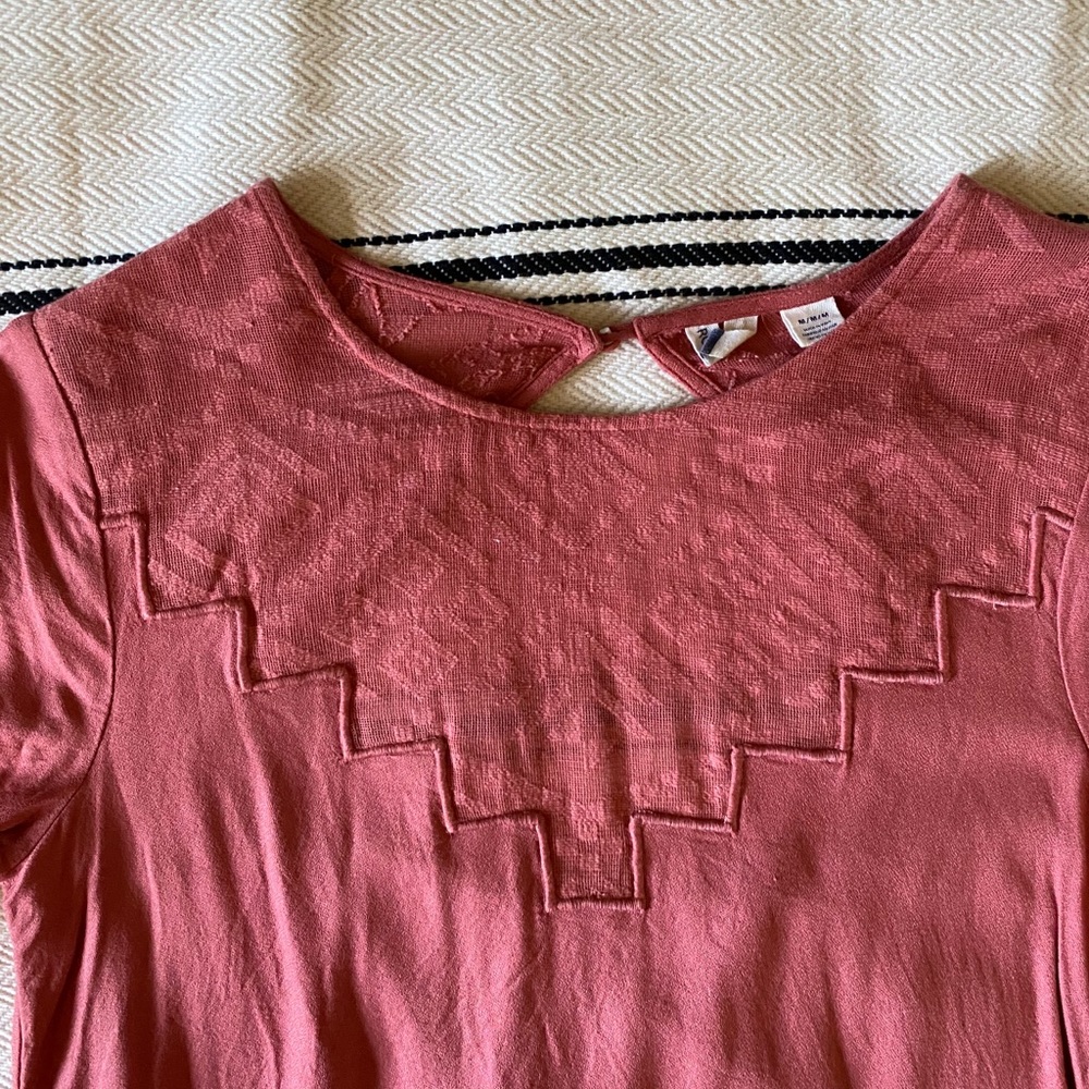 Aztec style top - Picture 2 of 3